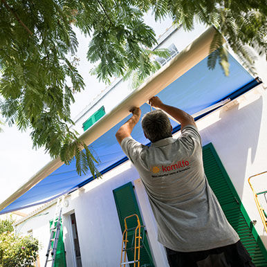 Komilfo Stores et Menuiseries de Bretagne : votre conseiller stores et fermetures dans le Morbihan