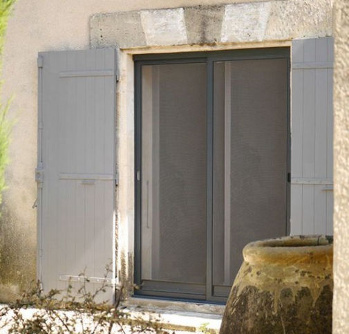 Komilfo Stores et Menuiseries de Bretagne : votre conseiller stores et fermetures dans le Morbihan