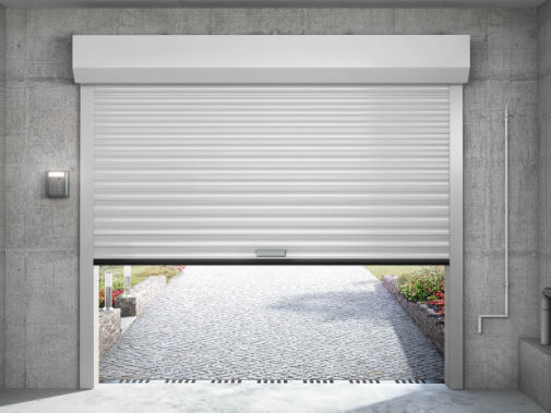 Komilfo Stores et Menuiseries de Bretagne : votre conseiller stores et fermetures dans le Morbihan