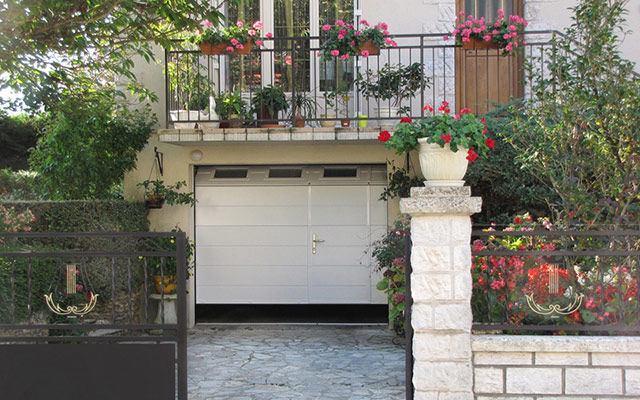 Komilfo Stores et Menuiseries de Bretagne : votre conseiller stores et fermetures dans le Morbihan