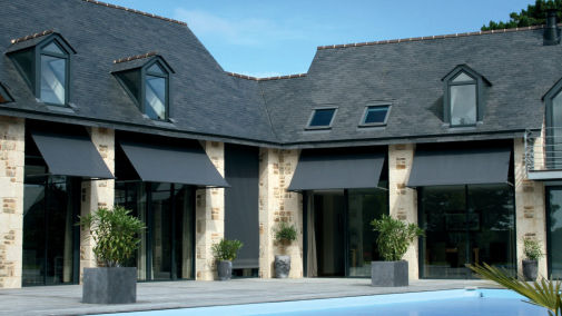 Komilfo Stores et Menuiseries de Bretagne : votre conseiller stores et fermetures dans le Morbihan