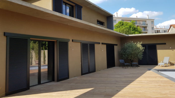 Komilfo Stores et Menuiseries de Bretagne : votre conseiller stores et fermetures dans le Morbihan