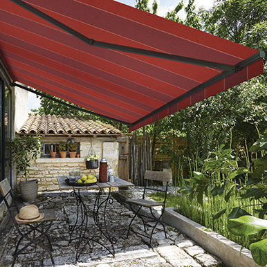 Komilfo Stores et Menuiseries de Bretagne : votre conseiller stores et fermetures dans le Morbihan