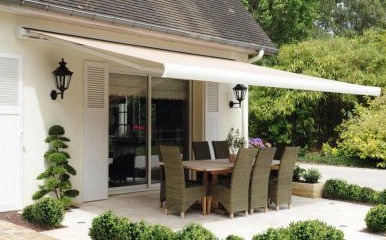 Komilfo Stores et Menuiseries de Bretagne : votre conseiller stores et fermetures dans le Morbihan