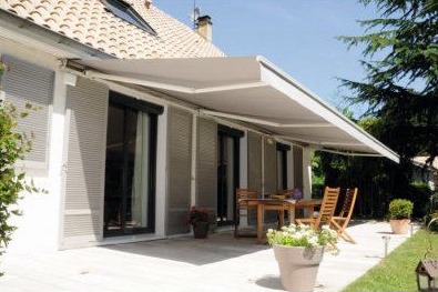 Komilfo Stores et Menuiseries de Bretagne : votre conseiller stores et fermetures dans le Morbihan