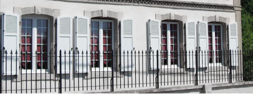 Komilfo Stores et Menuiseries de Bretagne : votre conseiller stores et fermetures dans le Morbihan