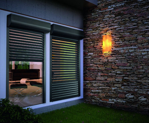 Komilfo Stores et Menuiseries de Bretagne : votre conseiller stores et fermetures dans le Morbihan