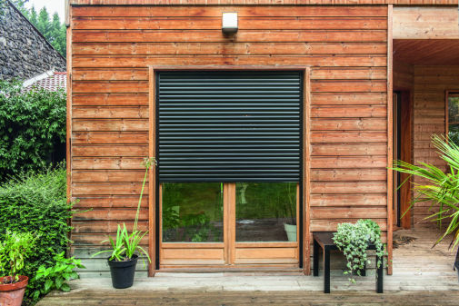 Komilfo Stores et Menuiseries de Bretagne : votre conseiller stores et fermetures dans le Morbihan