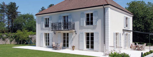 Komilfo Stores et Menuiseries de Bretagne : votre conseiller stores et fermetures dans le Morbihan